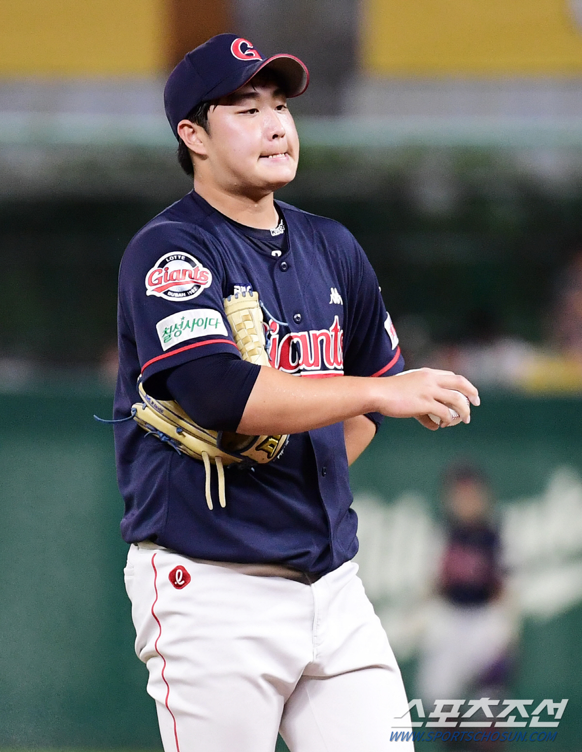 6일 인천 SSG랜더스필드에서 KBO리그 SSG와 롯데의 경기가 열렸다. 7회 홈런 두 방을 허용한 롯데 진승현. 인천=송정헌 기자songs@sportschosun.com/2022.07.06/