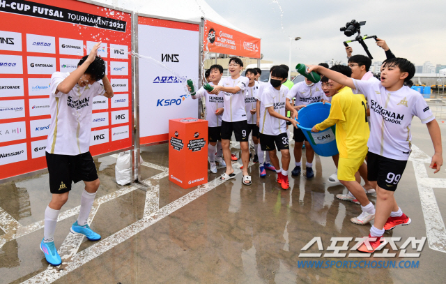 [인터뷰]'H-CUP 풋살 서울예선 MVP' 성남중 김민재 "전국 챔피언십, 홀란드처럼 멋진 모습 보여드릴게요"