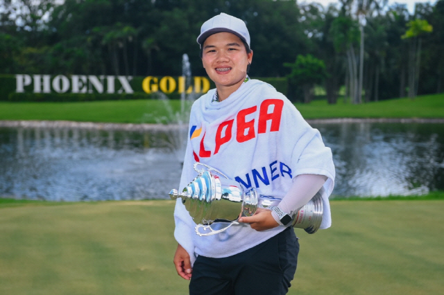 KLPGA IQT 우승 쿠스마 미차이 "롤모델 박성현, KLPGA 우승 목표"