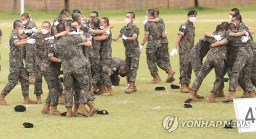 침묵 속에서 자란 구조적 폭력의 그늘…신간 '군, 인권 열외'