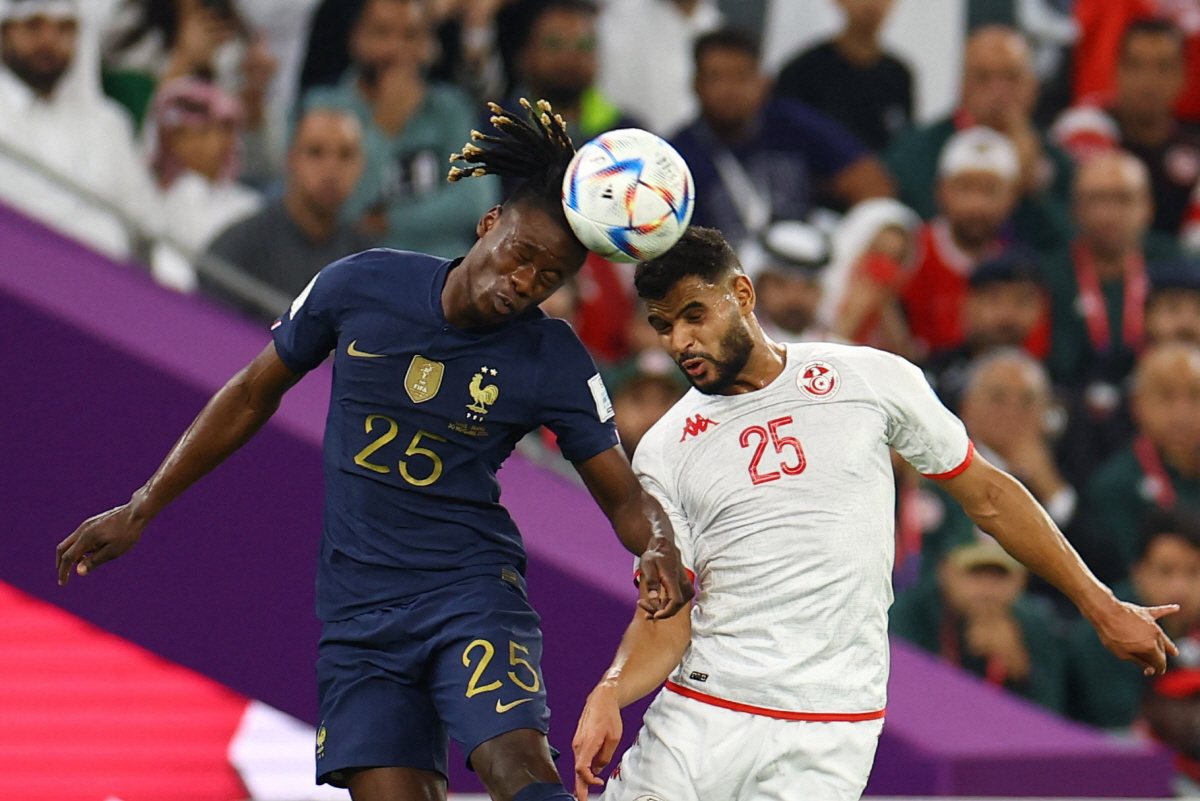 '음바페 뺀 1.5군X슈팅2개'프랑스,튀니지에 고전...전반종료 0-0[카타르 전반분석]