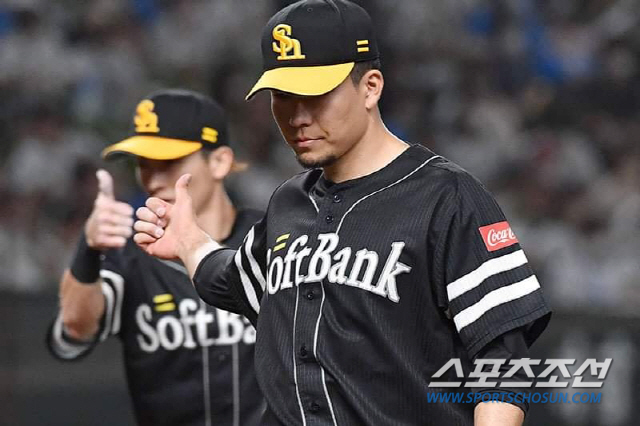5년 늦게 메이저리그 꿈을 이룬 센가. 2017년 WBC 호투 후 포스팅 통해 도전하고 싶었지만 무산,  FA로 메츠와 5년 7500만달러 계약
