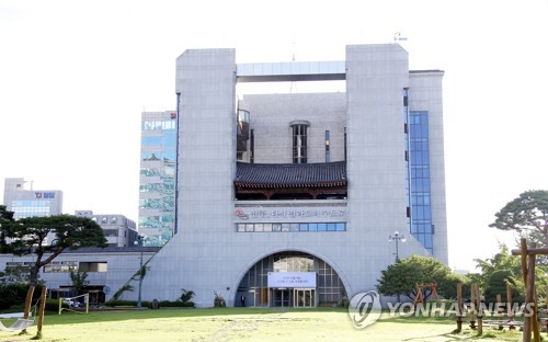 전주시 '책 20％ 할인' 이벤트, 내년에 45개 서점으로 확대 추진