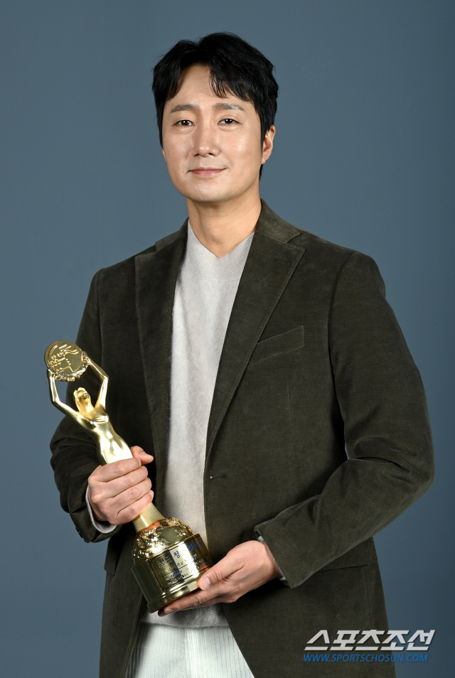 [단독③] 박해일 "탕웨이가 우는구나, 마침내..'헤결' 해준 이입해 어깨 다독다독"(청룡영화상)