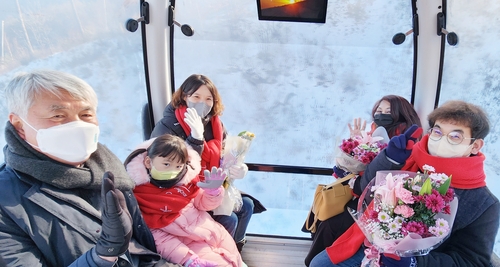 정선 가리왕산 오르면…발아래 펼쳐지는 벽파령 '장관'