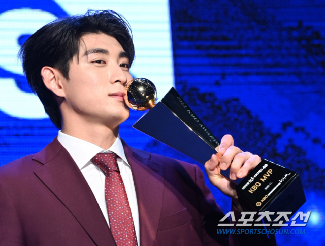 변화 예고한 천재 타자, 이유 있는 김하성과 동행…특훈 효과는