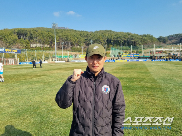 [대학축구]부상-폭설 등 악재 딛고 한산대첩기 우승 이끈 최재영 선문대 감독