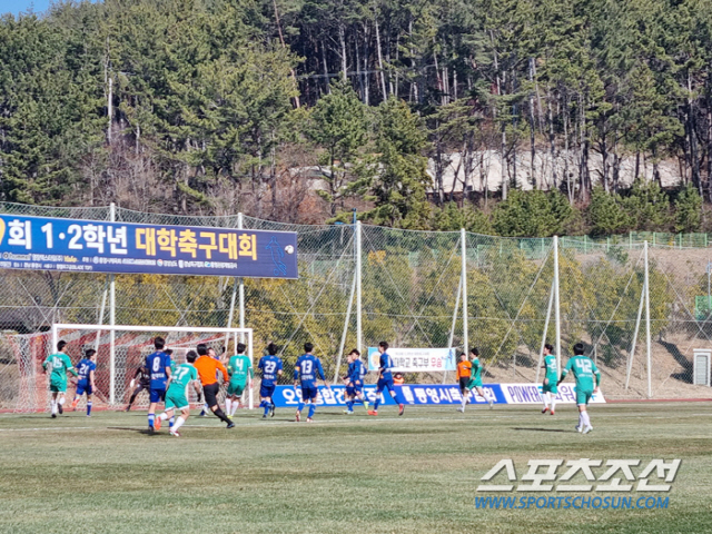 [대학축구]처음 나선 대회에서 우승한 인천대…동아대 2대0 꺾고 통영기 정상 우뚝