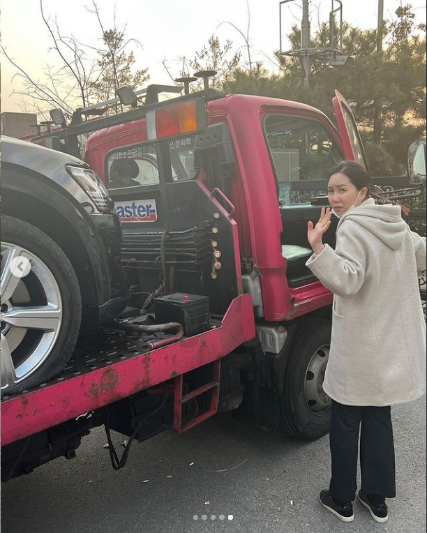 '세쌍둥이 맘' 황신영, 주차장서 타이어가 '펑'..."견인차 처음 타봄…