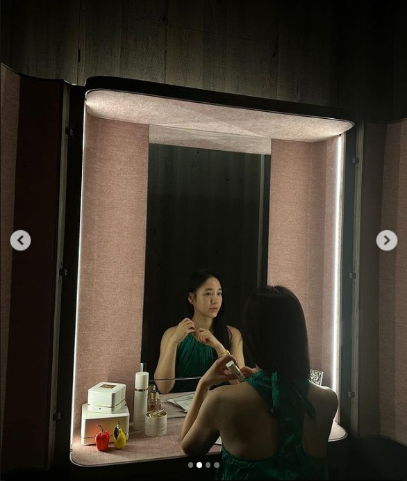 '1300억 재력가♥' 박주미, 등 훅 파인 파격 드레스...매혹적인 자…