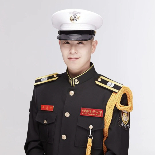 "제복핏 미쳤다"..피오, 해병대 입대하더니 더 늠름해졌네
