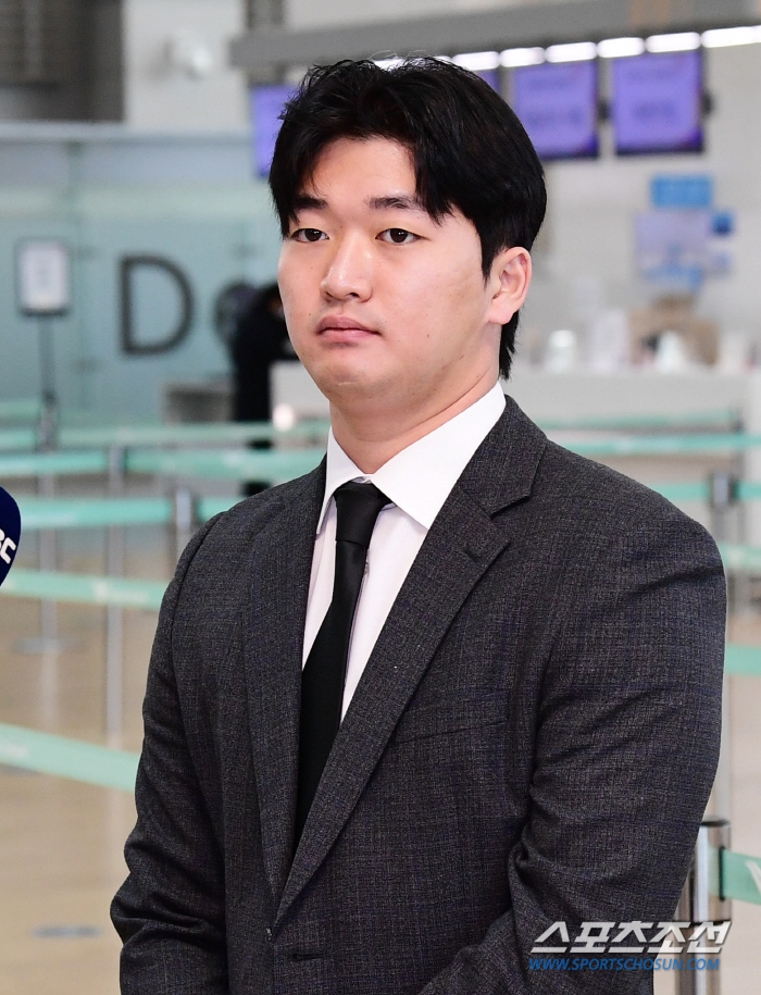 세이브왕은 4억3천, 홀드왕은 4억 찍었다. FA 삼수생은 6천만원 삭감…
