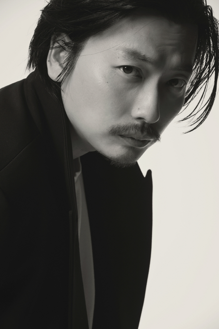 [인터뷰④] 이동휘 "매 작품 영화 보다 ♥정호연 공개 열애만 화제 돼 …
