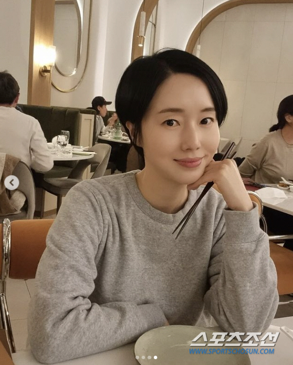 [이정혁의 수다톡톡]'출산' 스타들, '초고속 컴백' 비결은? '2시간 …