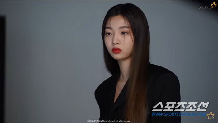 [종합]'지효 동생' 이하음, 얼굴에 '제니'가 보이네! 압도적 비주얼에…