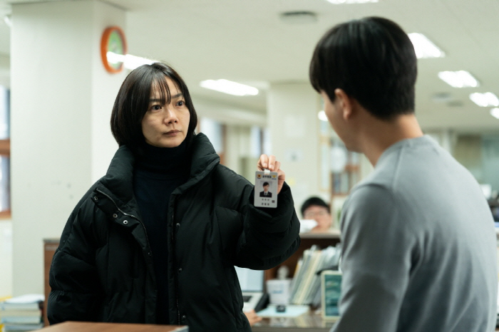 [SC리뷰] "전 세계 소희들을 위해"…'다음 소희' 배두나·김시은이 전…