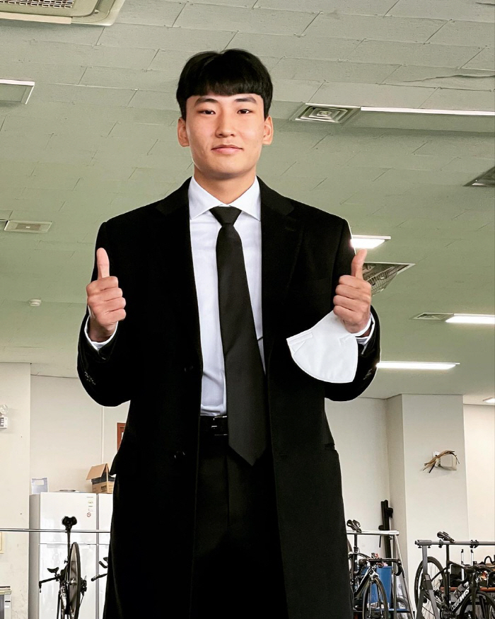 라미란, '금메달' 훈남 아들 잘 키웠네 "첫 월급 탔다고 팔찌 선물"