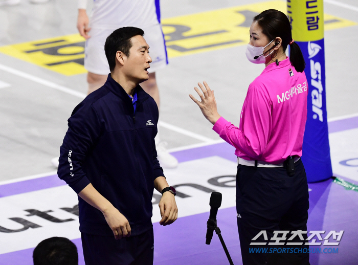 "동시접촉? 배구 인생 처음 듣는 판정…유감스럽다" 승리에도 아쉬웠던 순…