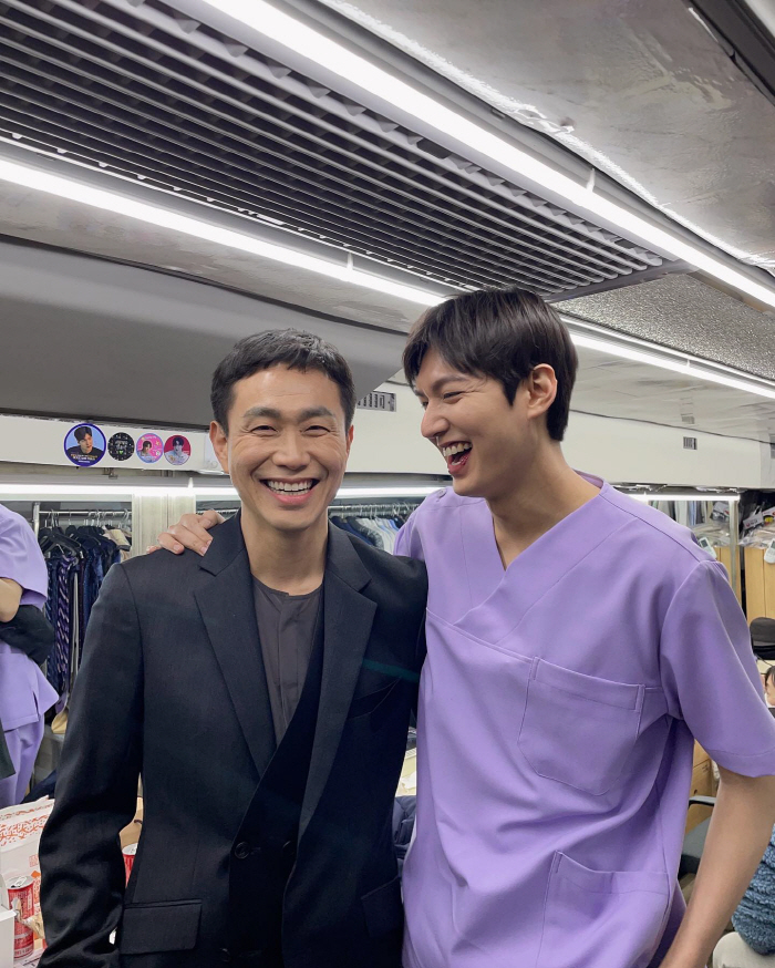 약혼녀는 다르네..이민호, ♥한지은 품에 안고 "마지막 날"
