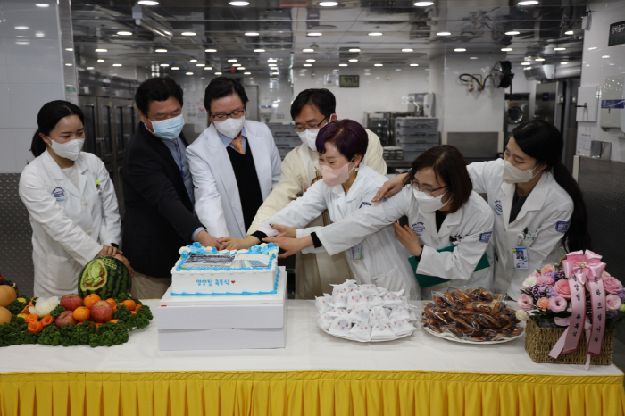 여의도성모병원, 영양팀 조리장 리모델링…IT 자동 시스템 도입