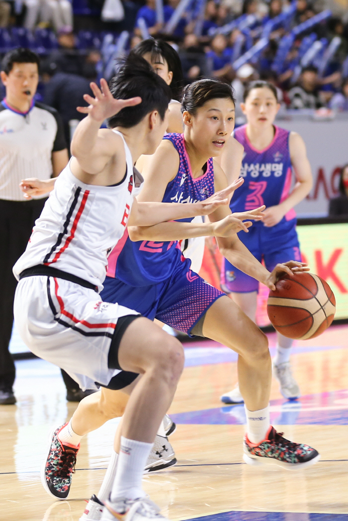 삼성생명, BNK 꺾으며 24일만에 단독 2위 탈환
