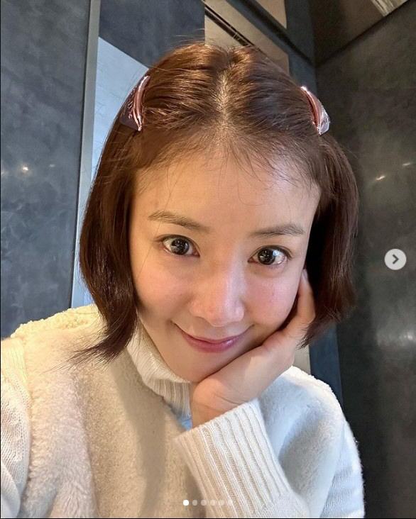 이시영, 머리핀 가격이 118만원?…남다른 명품사랑