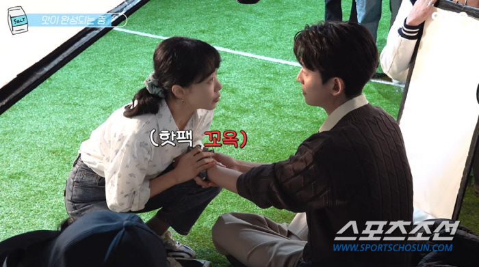 전도연♥정경호, 눈만 마주치면 '꺄르르~'. '현실커플' 오해할 달달모드…