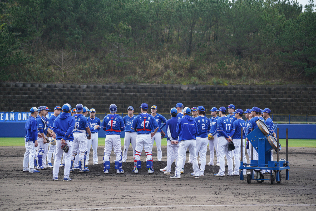 삼성 니혼햄과 캠프 첫 연습경기 젊은 야수 대거배치, 깜짝 4번타자는?.…