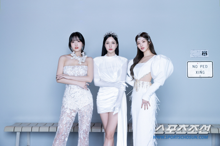 트와이스, 일본인 멤버만으로 유닛 결성…미나·사나·모모, '미사모' 결성…