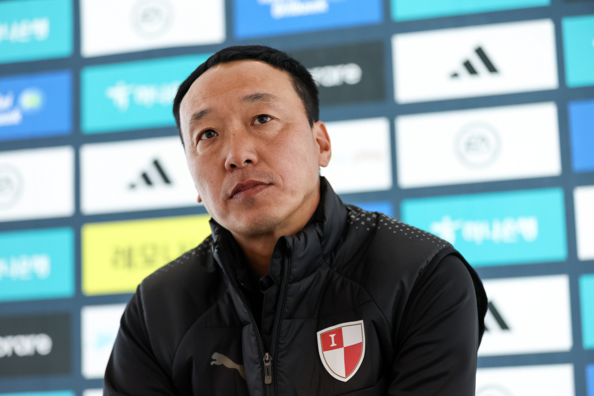 "우리 선수들이 달라졌어요" 박진섭 감독, 오로지 승격 뿐…부산발 태풍 …