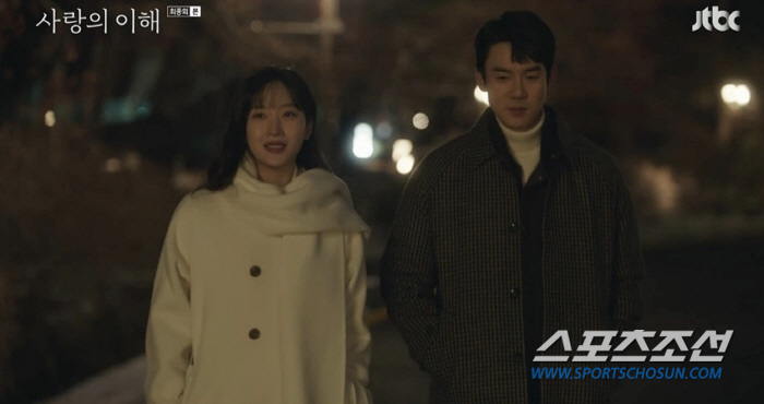 [종합]'사랑의 이해', 4년 뒤 만난 유연서·문가영의 발맞춘 '언덕 오…