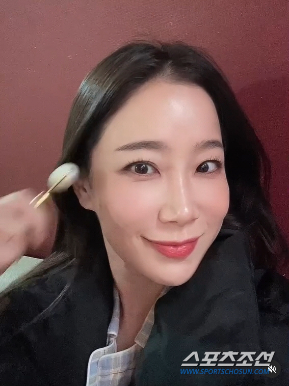 '서프라이즈 김태희' 김하영, '성형 전' 공개…'코밍아웃'에 동일인 맞…