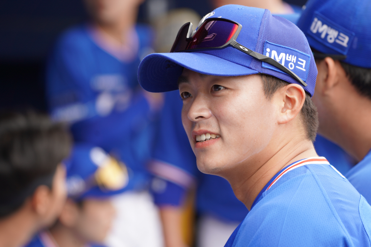 두번째 4번 출격, 2군 타격왕에 파워까지...WBC 日 대표팀 최연소 …