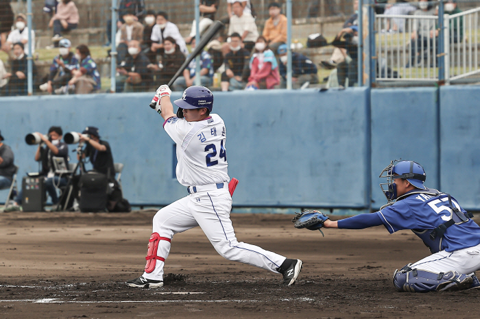 두번째 4번 출격, 2군 타격왕에 파워까지...WBC 日 대표팀 최연소 …