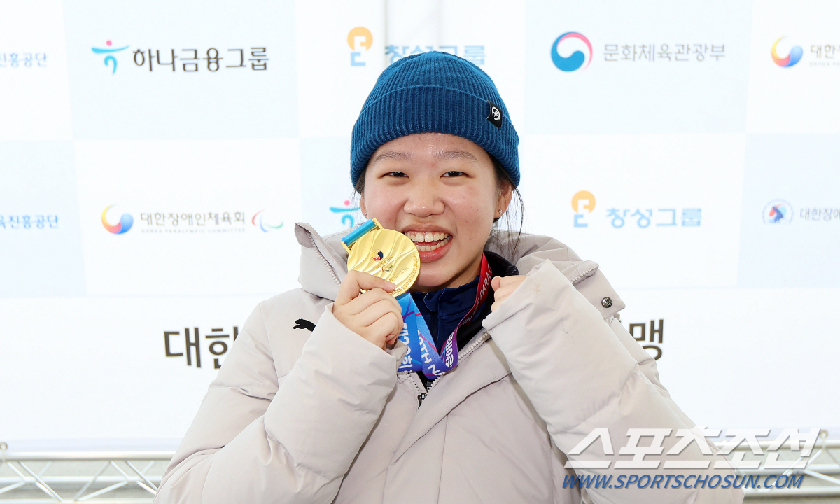 '17세 노르딕 신성'김윤지,3관왕 질주..."오늘 마지막 경기 4관왕!…