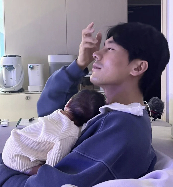 "6기 영철, ♥영숙 조리원서 고생할 때 코 성형?"…비난 이어지자 결국…