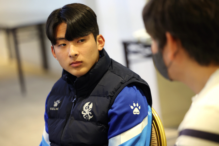 [인터뷰]광주FC 유일한 신인 정지훈, 겸손하게 '영플레이어상' 바라본다