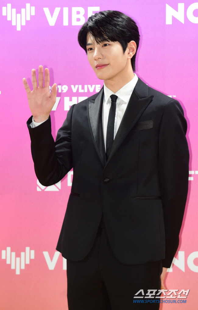 골든차일드 측 "최보민 안면골절 수술 후 상태 호전, 곧 활동 재개" […