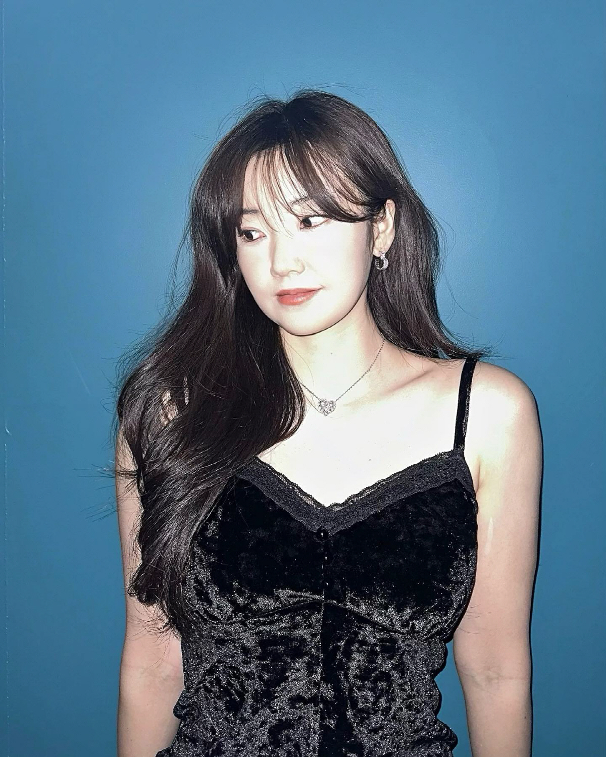 "찐글래머였네"…9기 옥순, 가슴 깊게 파인 의상에 보는 이도 '숨멎'