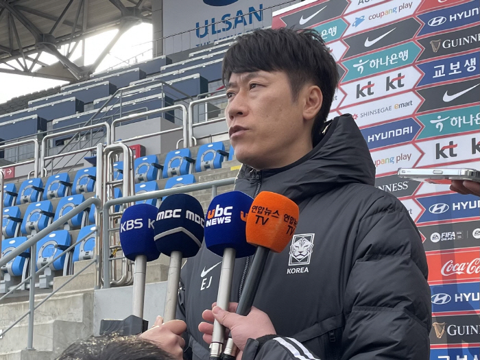 [현장인터뷰]U-20 아시안컵 나서는 김은중 감독 "선수에 이어 감독으로…