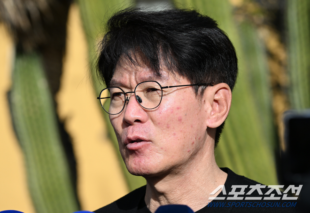 12시간 이동+2만5천㎞ 비행+시차적응 모두 사치…마침내 모인 이강철호는…