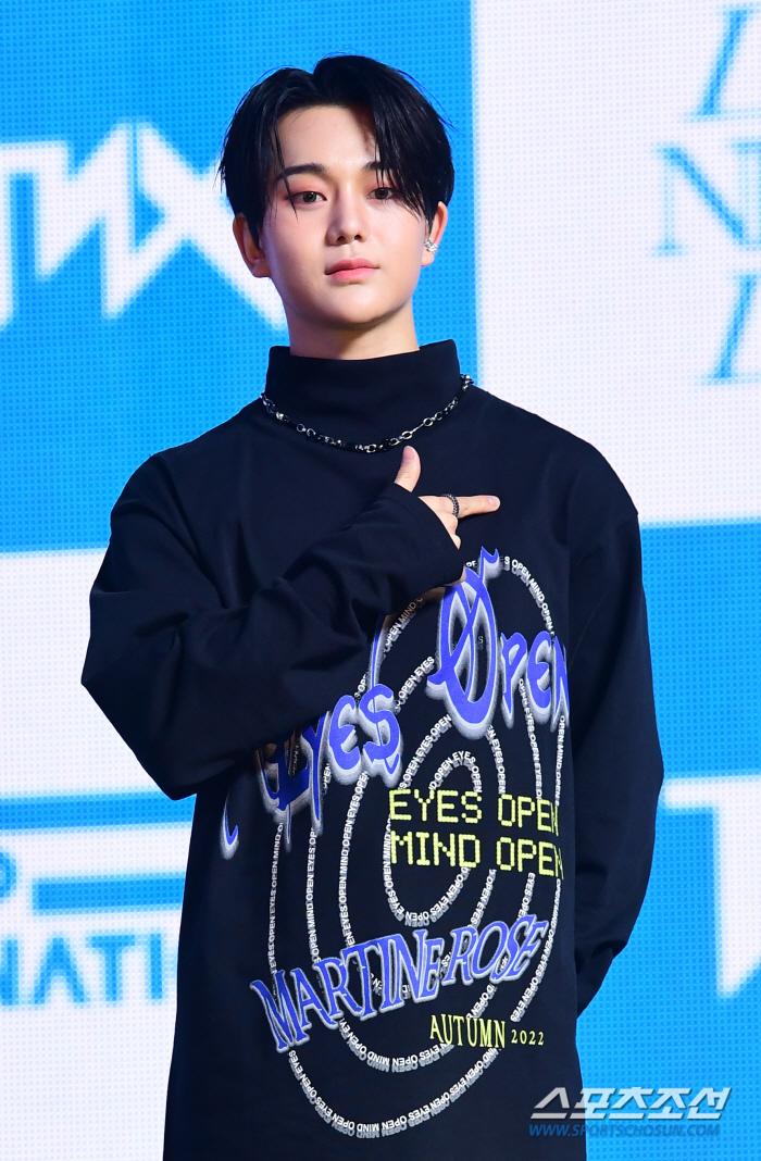 [SC현장] "싸이표 '디 온리원'"…TNX, 강성 벗고 '감성' 컴백(…