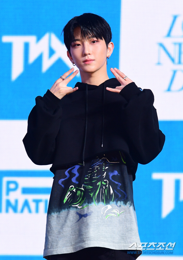 [SC현장] "싸이표 '디 온리원'"…TNX, 강성 벗고 '감성' 컴백(…