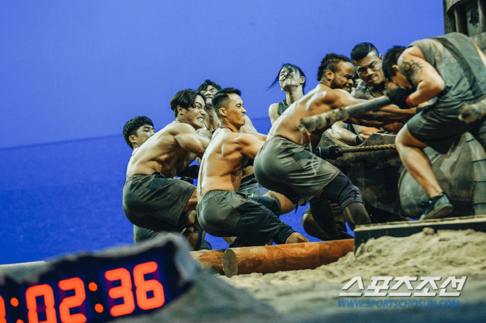 "야노 시호 납치해간 나쁜 놈, 진짜 멋있는 남자더라"…'피지컬: 100…