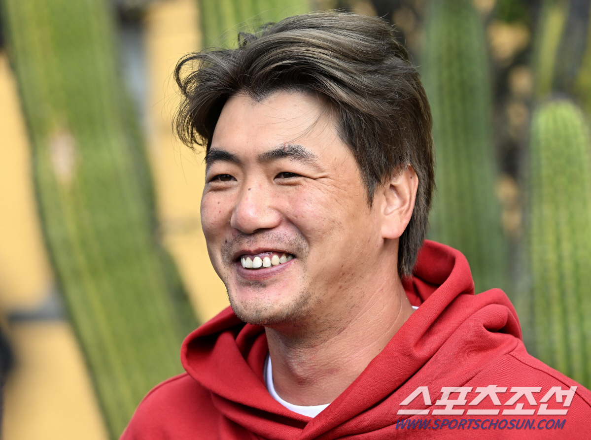 "격하게 환영해줘야죠" 그때 그 시절 동료 떠올린 KK 얼굴엔 웃음 꽃이…