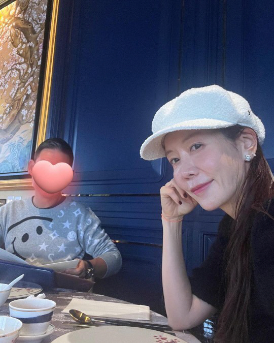 김정은, '10억 연봉+훈남' ♥남편 드디어 공개...홍콩서 FLEX 데…