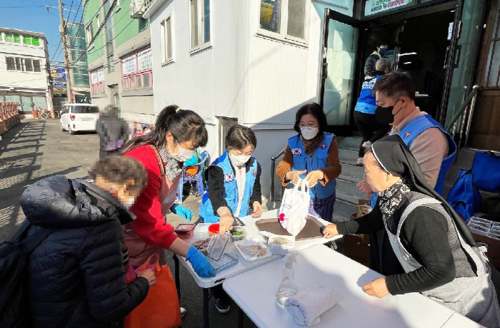 의사협회, 인천서 '따뜻한 마음한끼 나눔캠페인' 전개