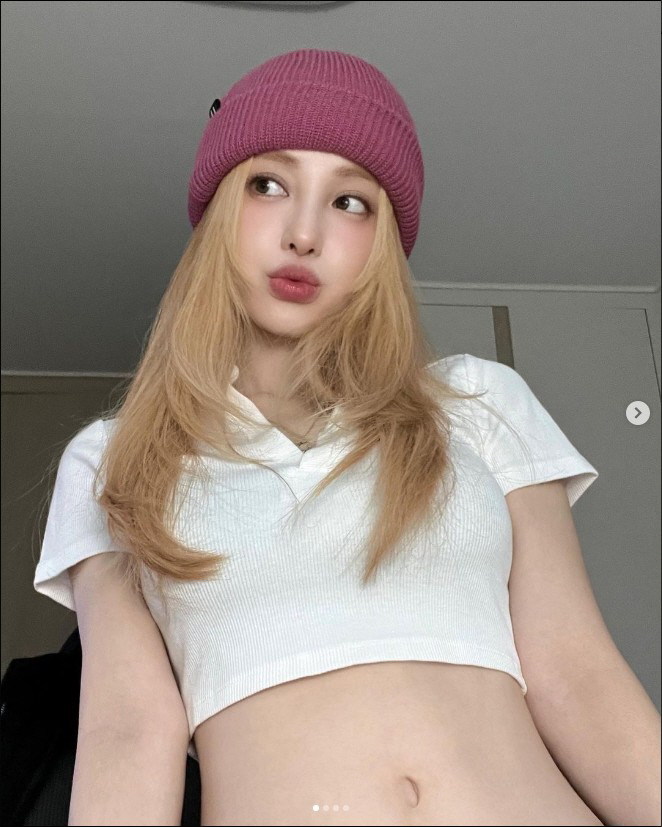 유깻잎, 뉴진스 제 6의 멤버? '성형고백+탈색' 후 확 달라진 비주얼