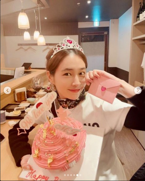 '41살' 이민정, 일반인 친구들사이 독보적 '공주님 미모'…또 품절 대…