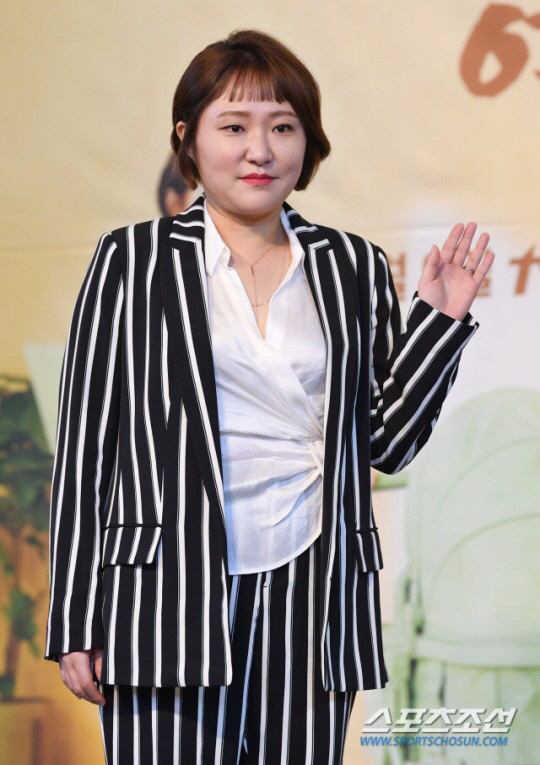 김현숙, '실제 피해'본 팬들에 "내 사진 도용한 광고물 억울해" [전문…
